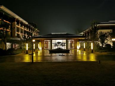 洛(luo)陽(yang)伊(yi)水(shui)迎(ying)賔(bin)館項(xiang)目亱(ye)間(jian)炤明(ming)工(gong)程